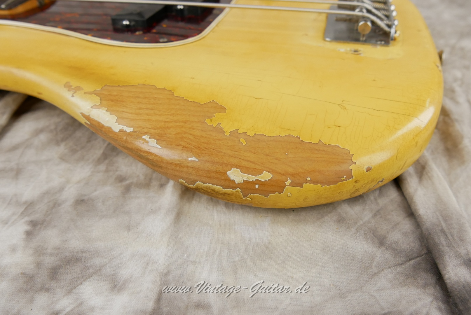 Fender-Precision-Bass-1969-olympic-white-001016.JPG