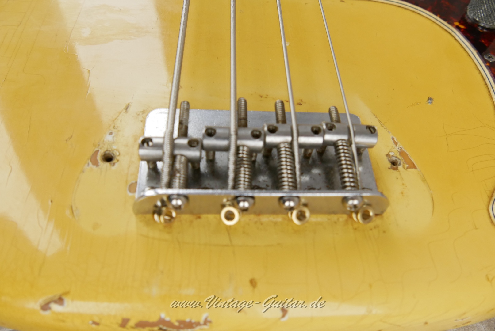 Fender-Precision-Bass-1969-olympic-white-001017.JPG