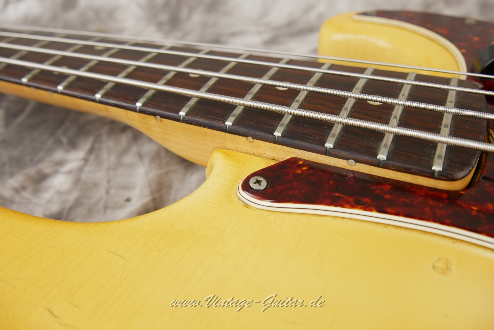 Fender-Precision-Bass-1969-olympic-white-001019.JPG