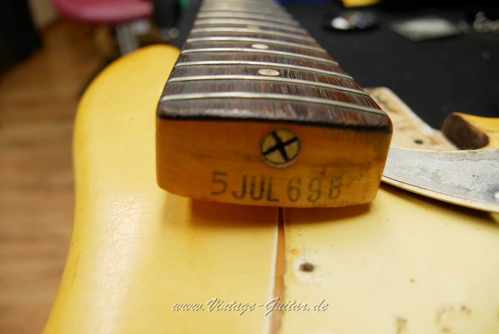 Fender-Precision-Bass-1969-olympic-white-001026.JPG
