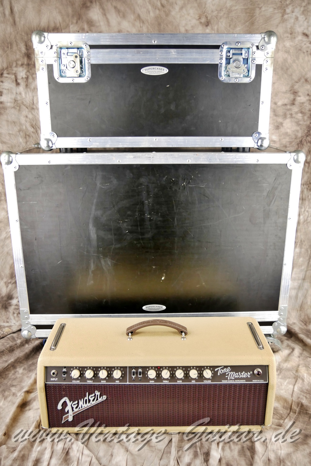 Fender-Tonemaster-top-and-cab-with-flightcases-1997-blonde-tolex-036.jpg