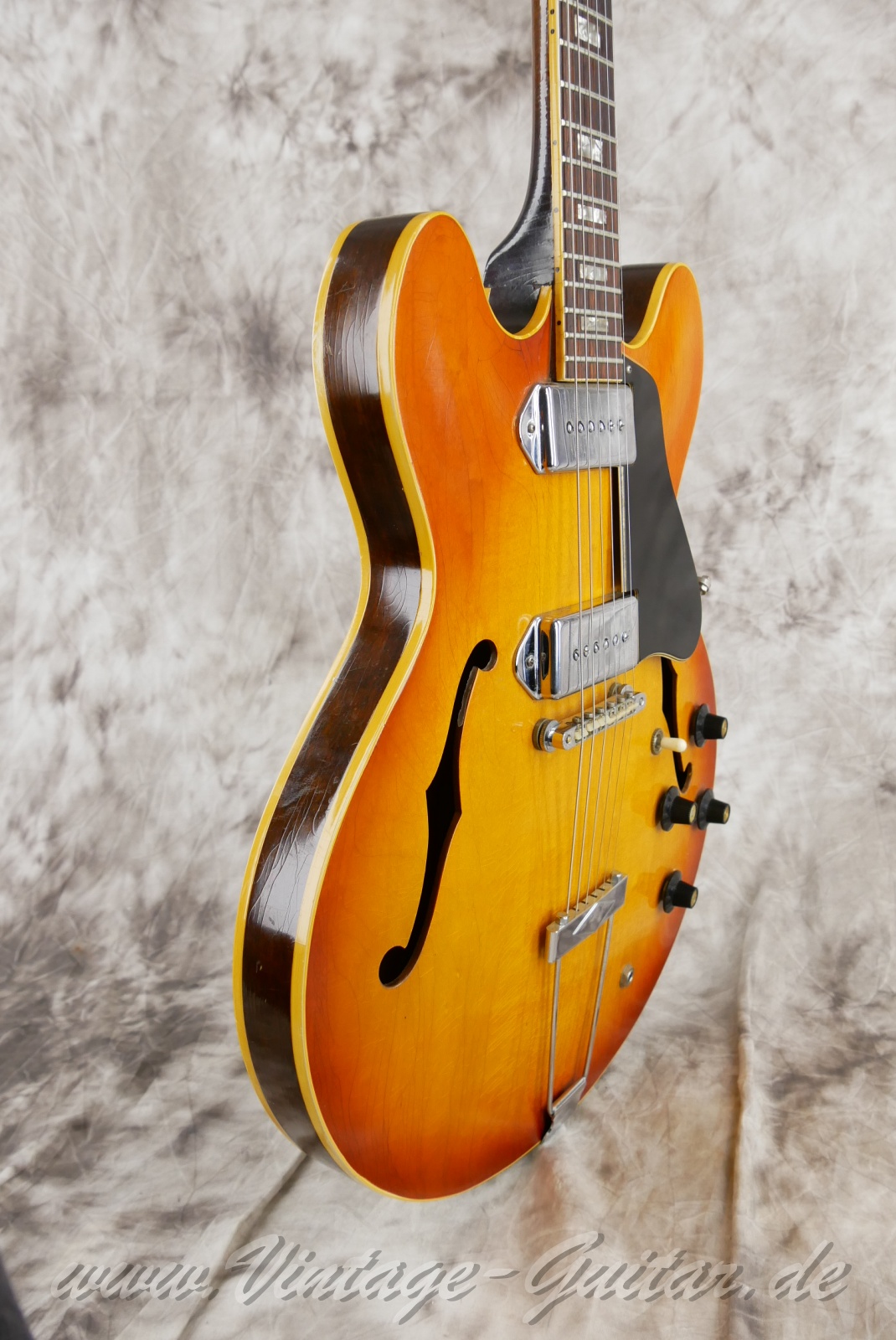 Gibson-ES-330TD-1968-iced-tea-sunburst-009.jpg