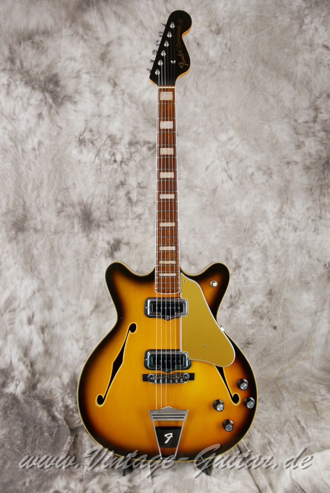 Fender-Coronado-II-1966-USA-sunburst-001.jpg