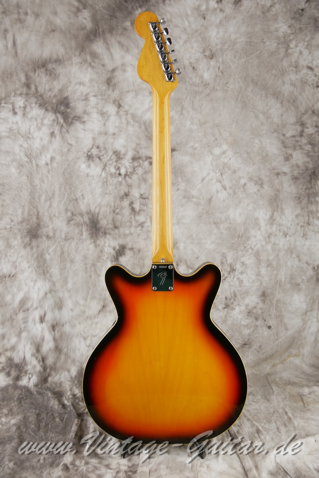 Fender-Coronado-II-1966-USA-sunburst-002.jpg