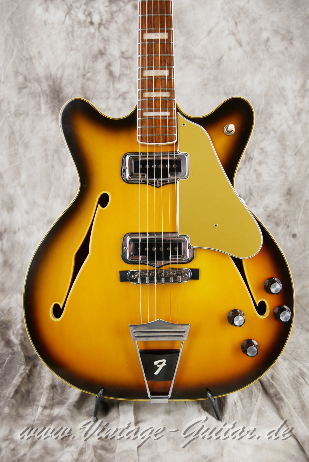 Fender-Coronado-II-1966-USA-sunburst-007.jpg