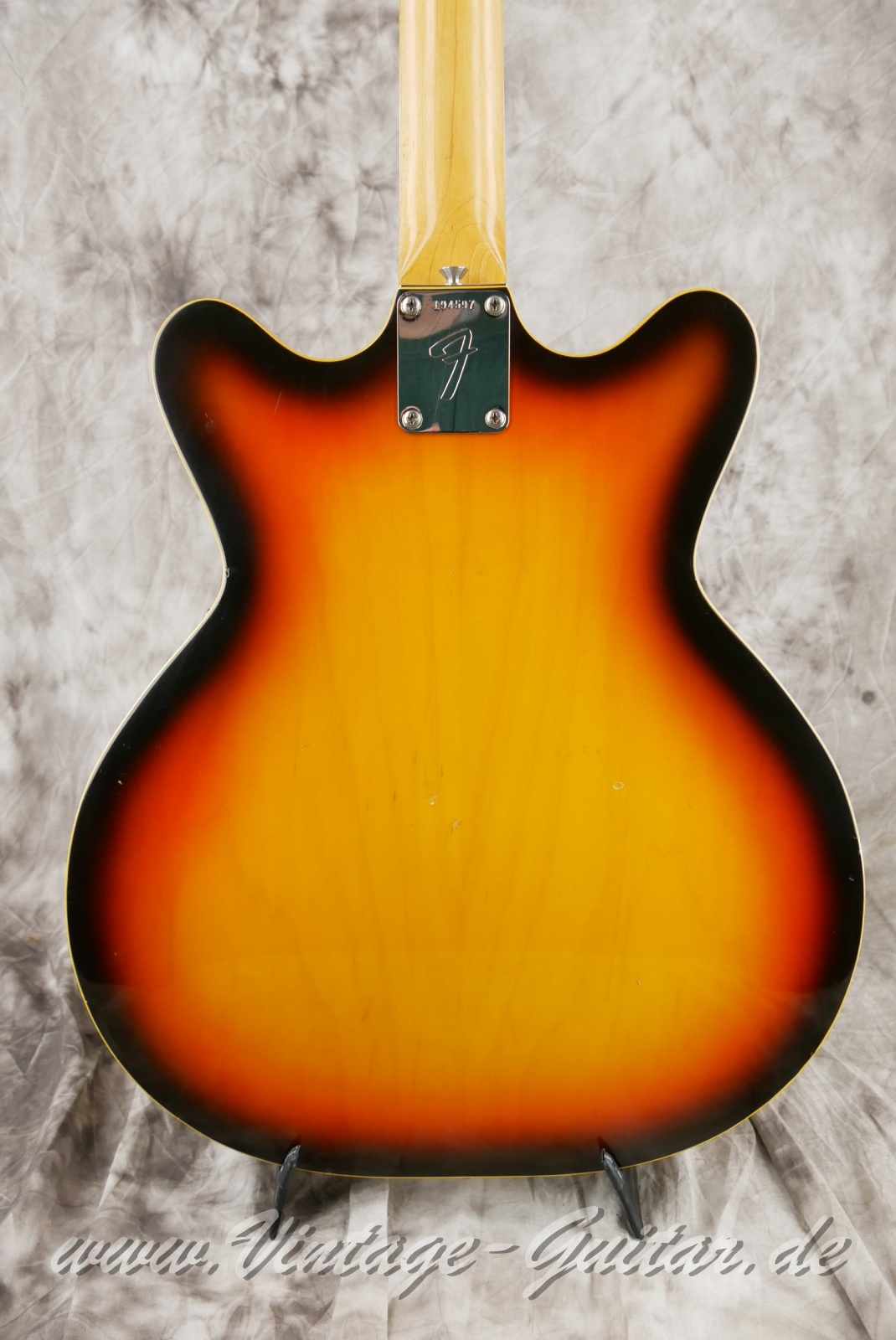 Fender-Coronado-II-1966-USA-sunburst-008.jpg