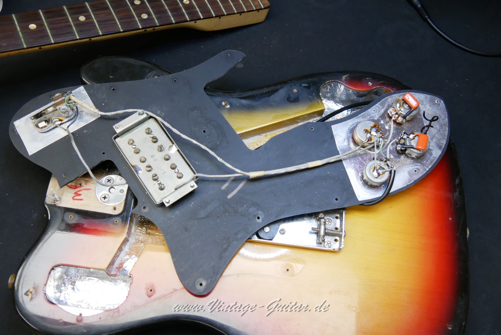 Fender-Telecaster-Custom-1974-020.JPG