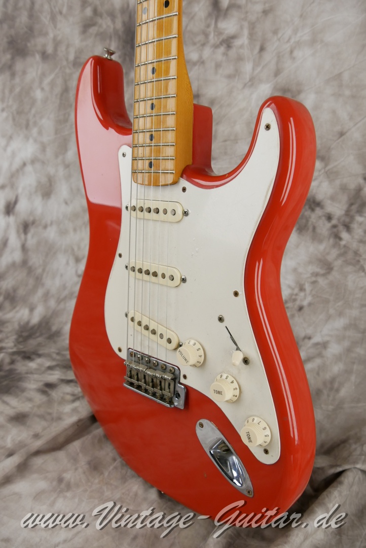 Fender-Stratocaster-50s-Reissue-fiesta-red-010.JPG