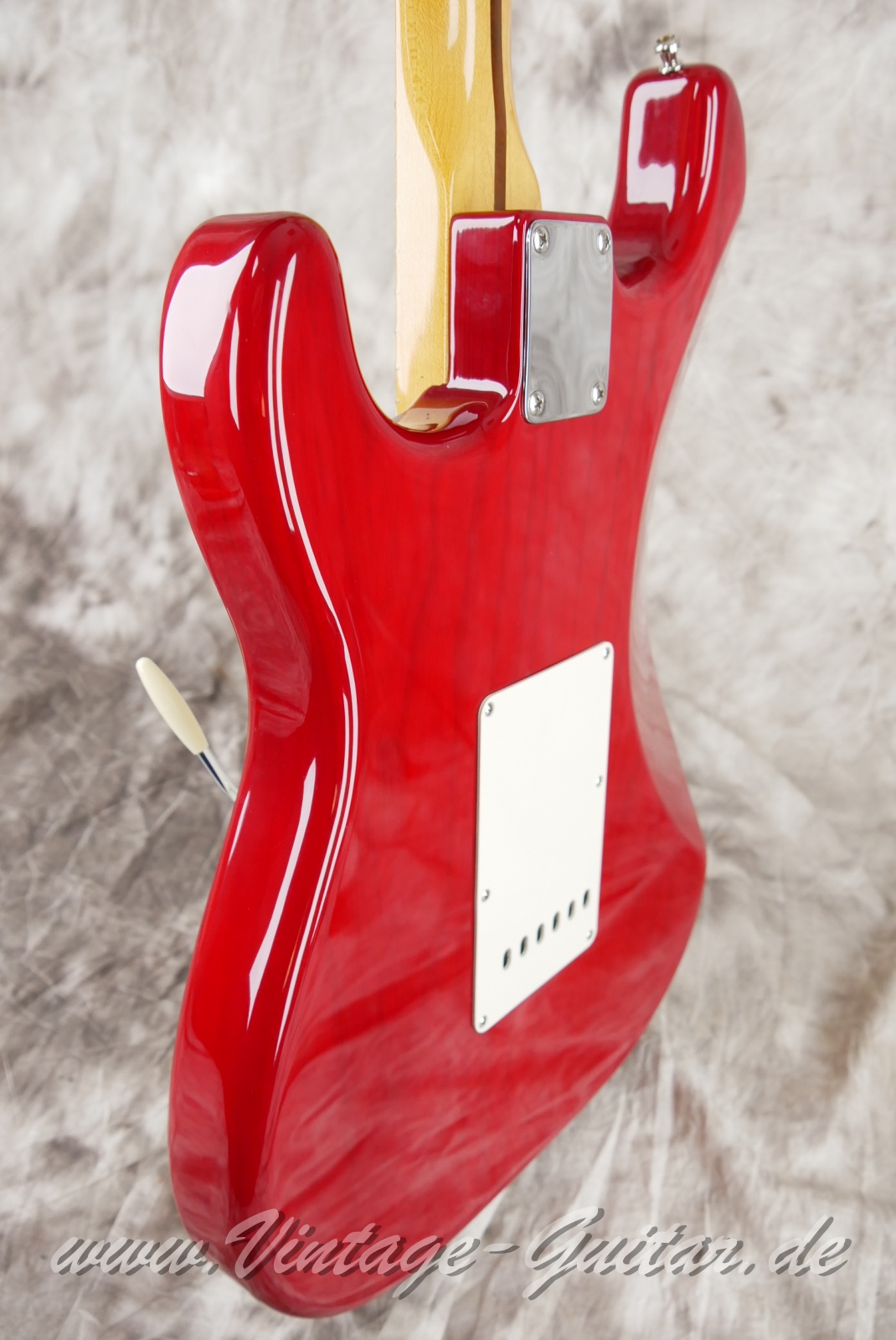 Fender_Stratocaster_classic_50s_Mexico_transparent_red_2010-011.JPG