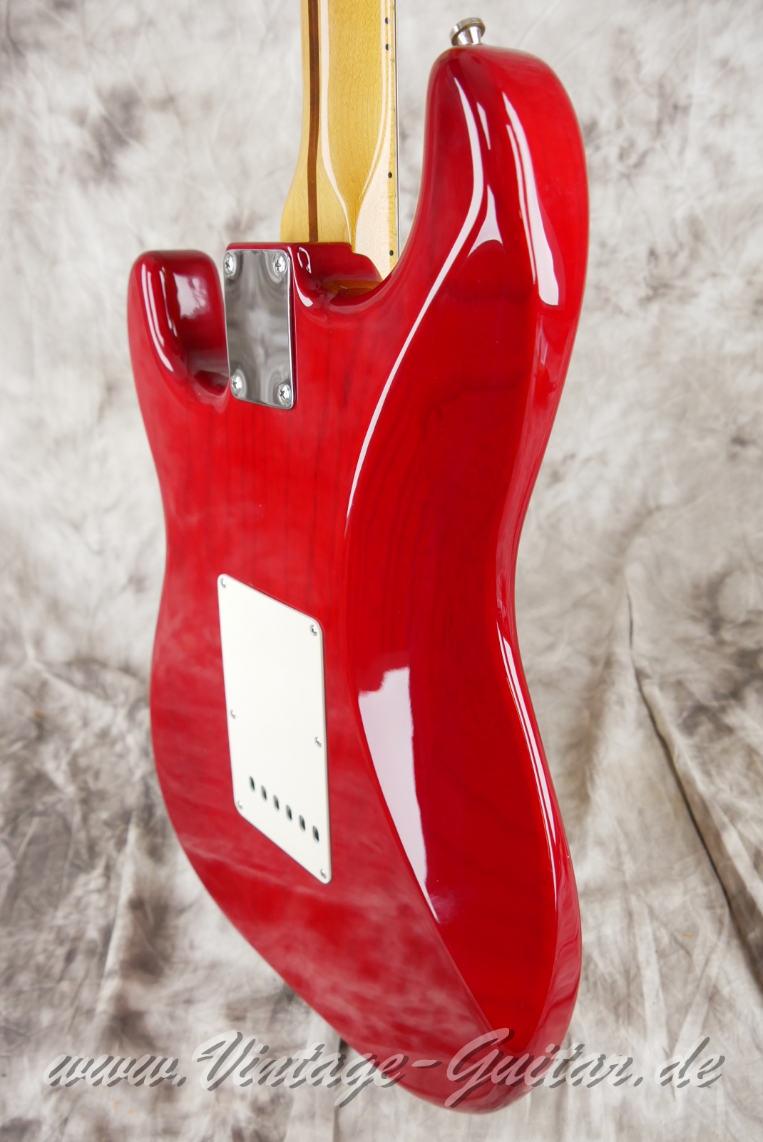 Fender_Stratocaster_classic_50s_Mexico_transparent_red_2010-012.JPG