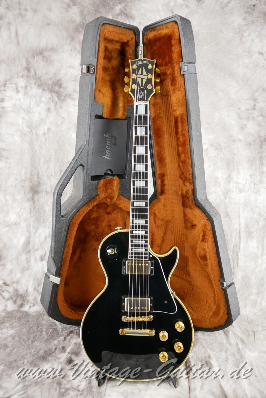 Gibson_Les_Paul_Custom_black_Tim_Shaw_1984-027.JPG