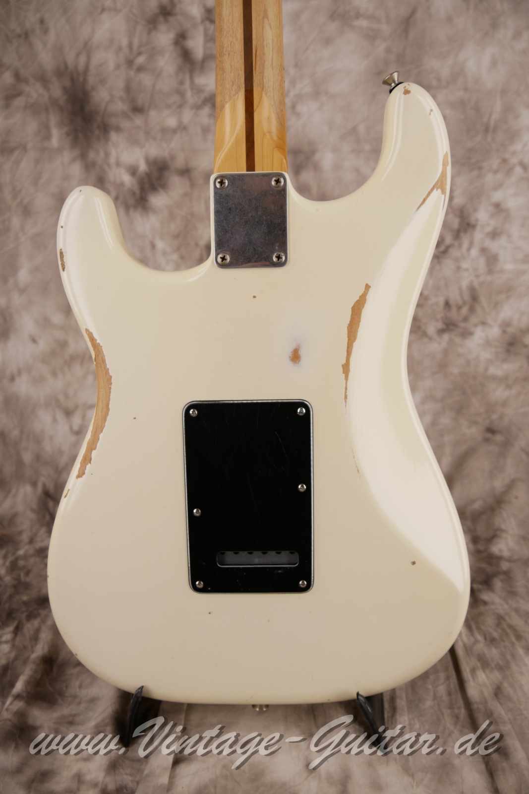 Fender-Stratocaster-roadworn-player-series-60s-reissue-2011-olympic-white-008.jpg