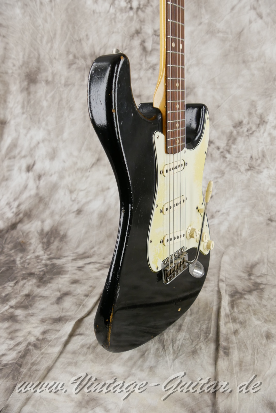 Fender-Stratocaster-1964-body-with-1969-neck-black-009.jpg