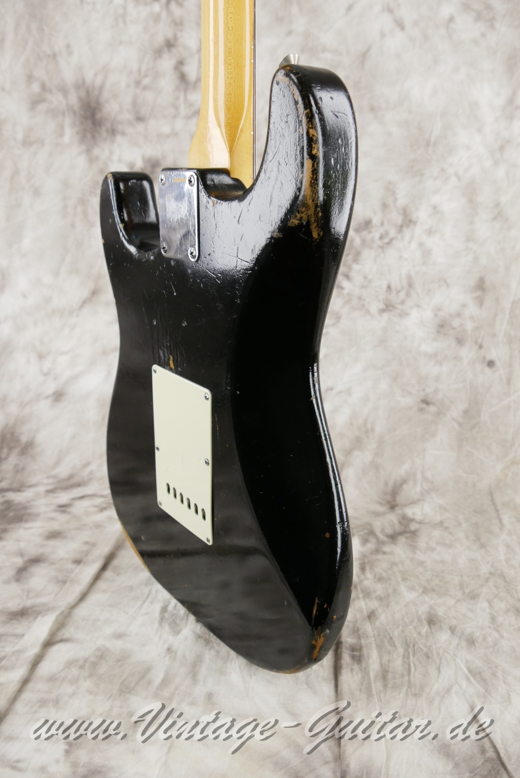 Fender-Stratocaster-1964-body-with-1969-neck-black-012.jpg
