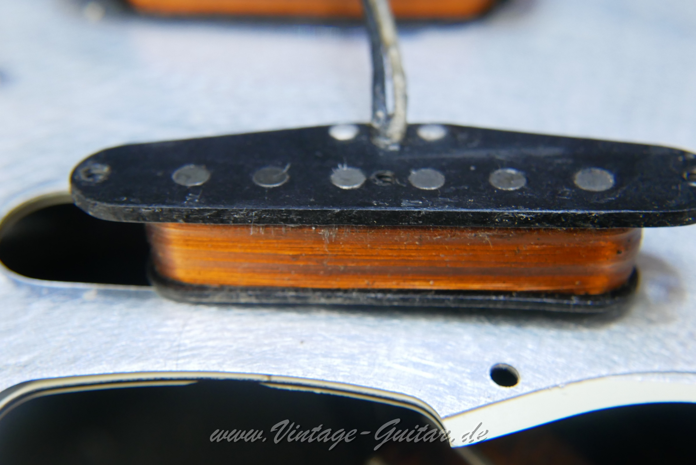 Fender-Stratocaster-1964-body-with-1969-neck-black-032.jpg