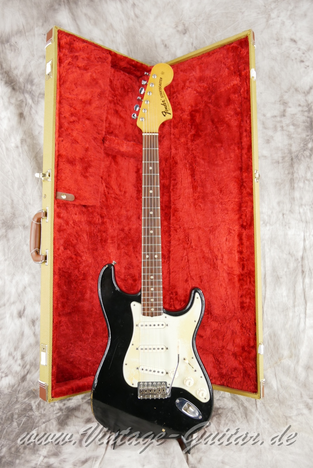 Fender-Stratocaster-1964-body-with-1969-neck-black-038.jpg