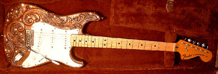 Fender-Rhinestone-Bronze-Stratocaster-b.jpg