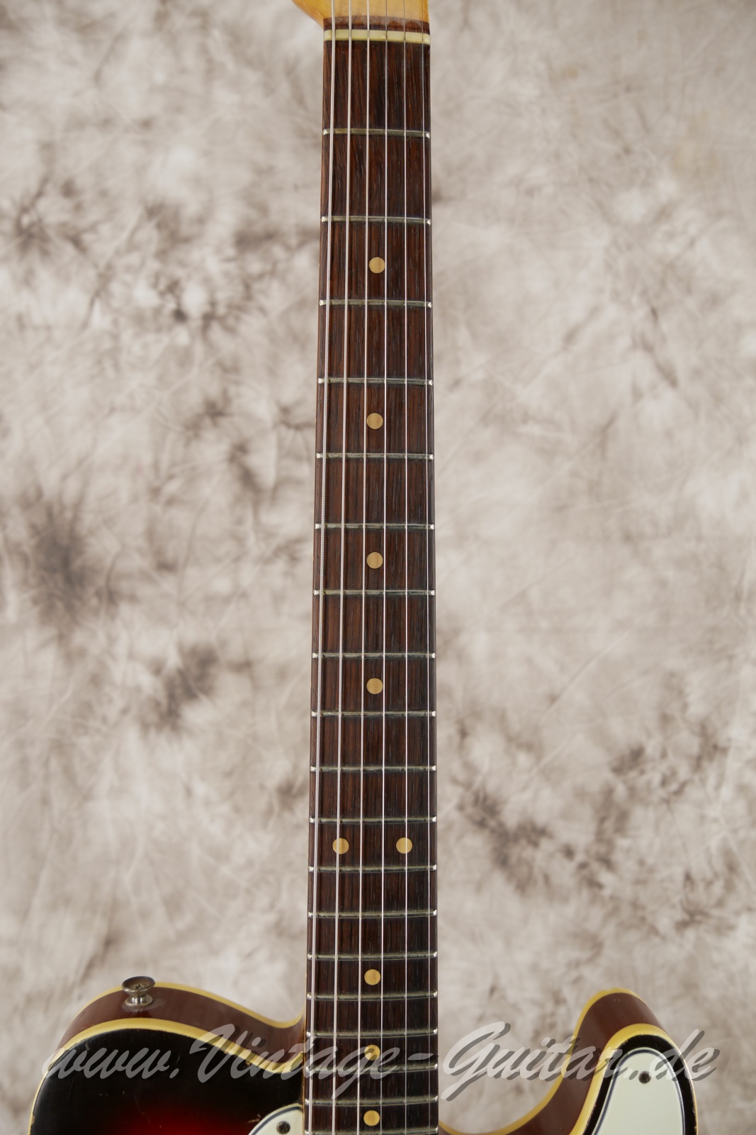 Fender_Telecaster_Custom_1961_1962_sunburst_all_original-005.JPG