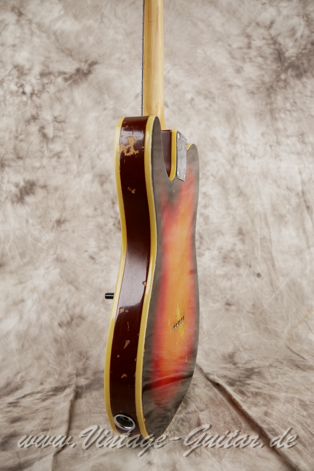 Fender_Telecaster_Custom_1961_1962_sunburst_all_original-011.JPG