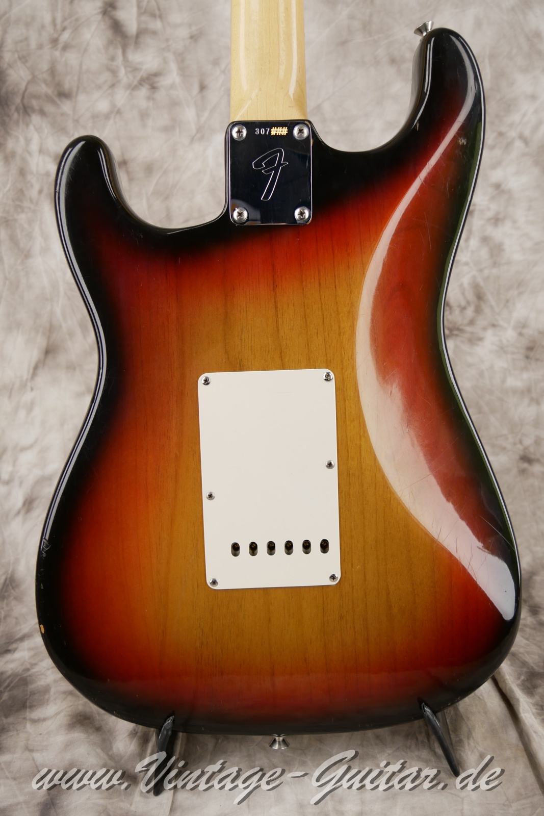 Fender_Startocaster_Baujahr_1971_USA_sunburst_all_original-008-1.JPG