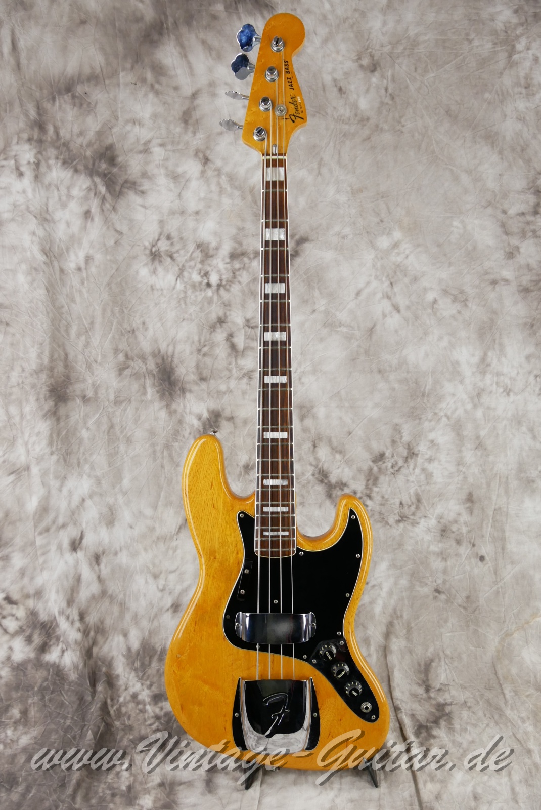Fender-Jazz-Bass-USA-1979-natural-001.jpg