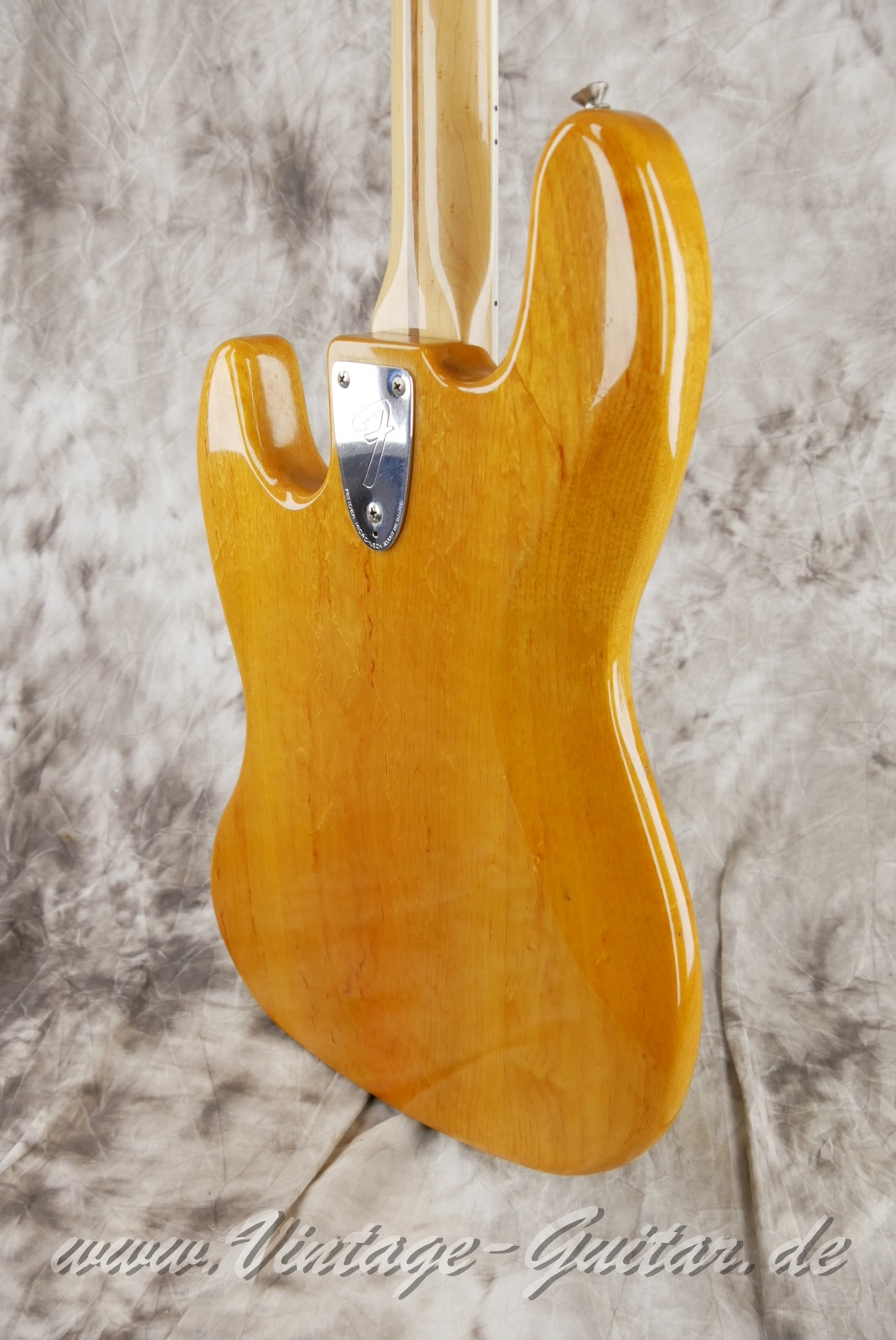 Fender-Jazz-Bass-USA-1979-natural-012.jpg