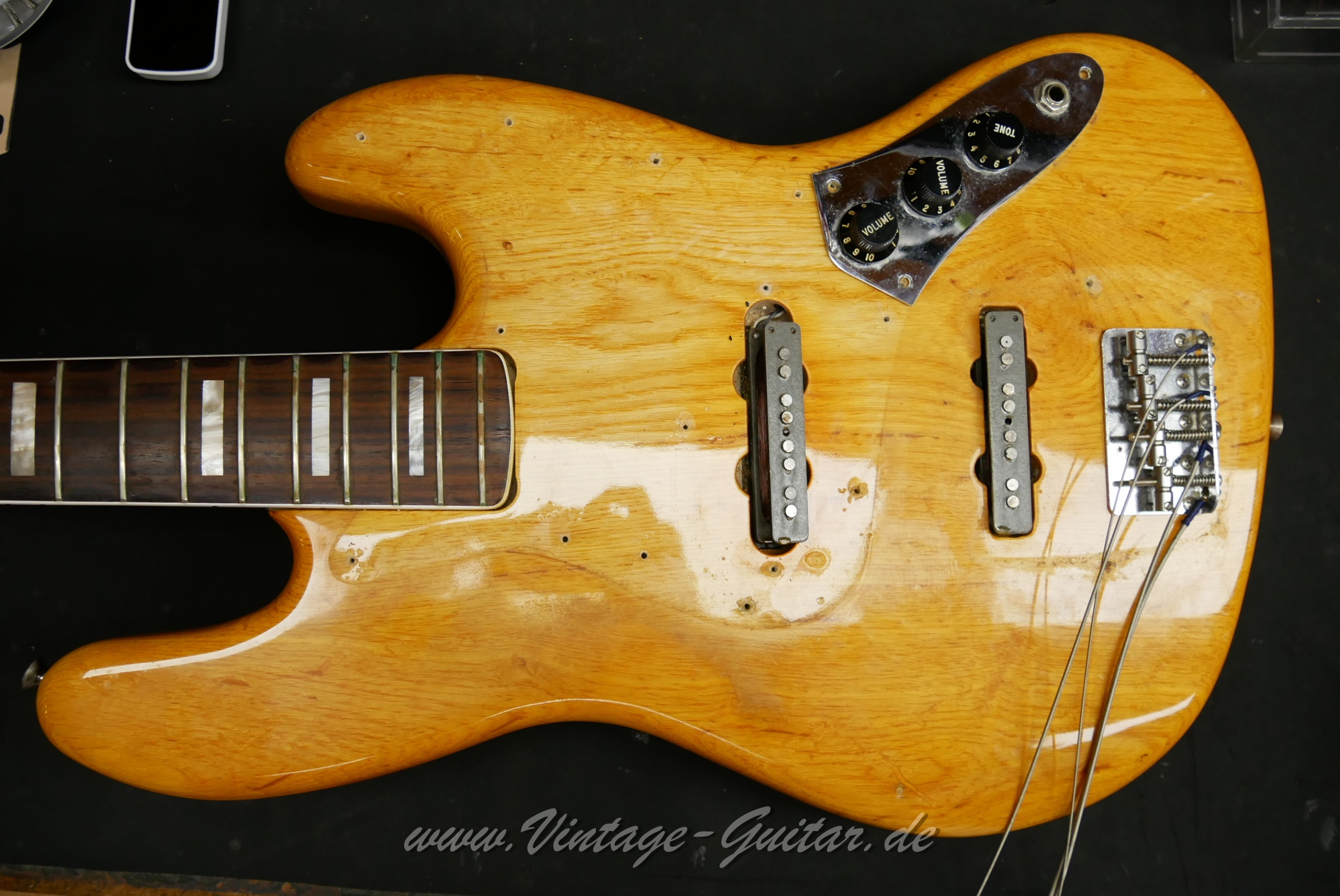 Fender-Jazz-Bass-USA-1979-natural-016.jpg