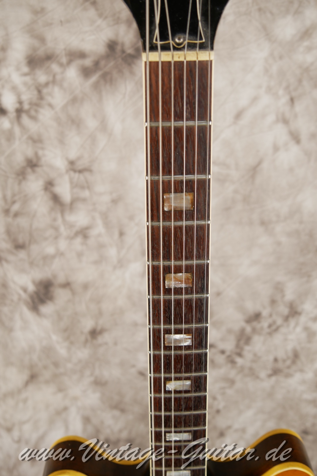 Gibson-ES-330-TD-1967-ice-tea-sunburst-011.JPG