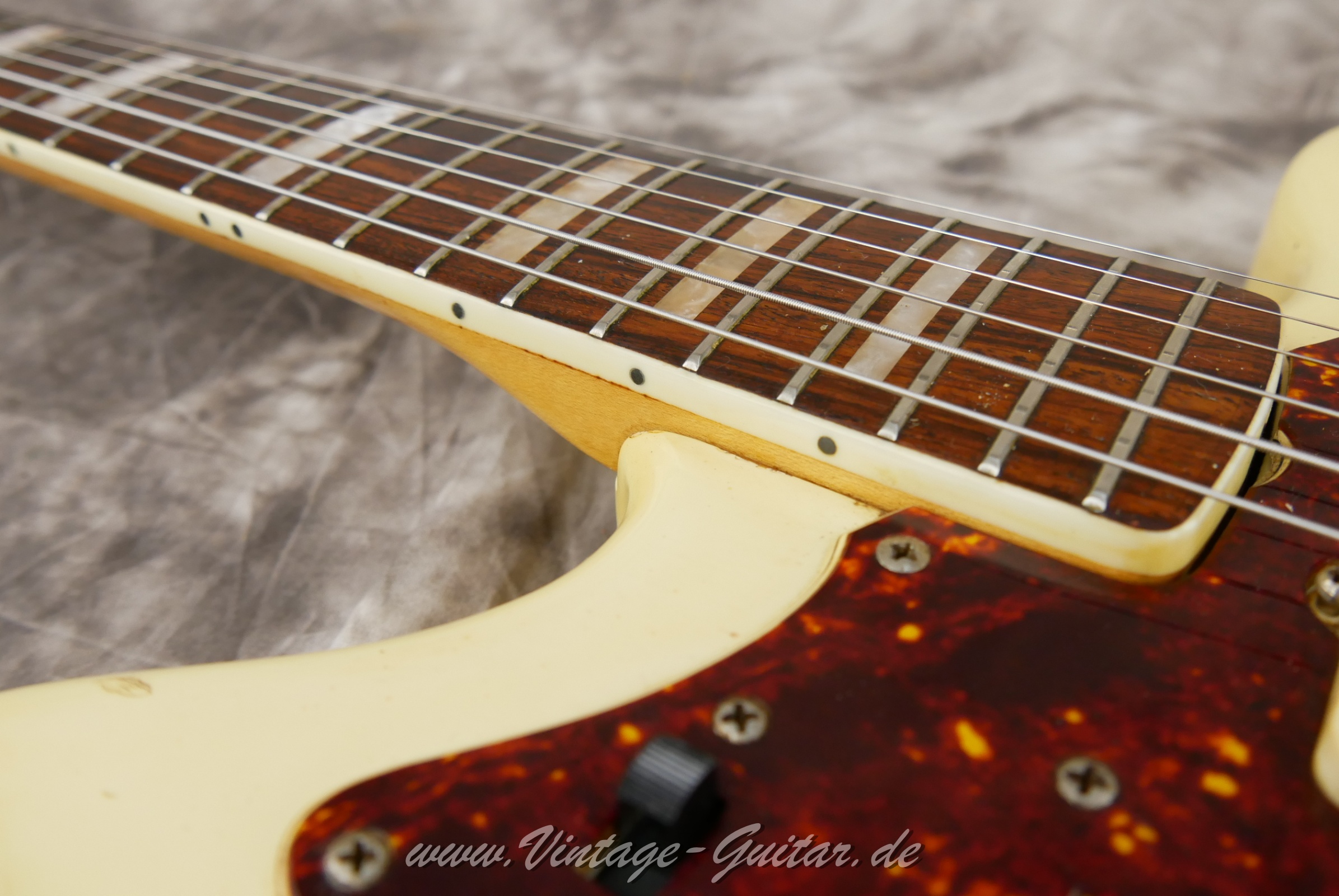 Fender-Jazzmaster-1968-Olympic-White-016.JPG