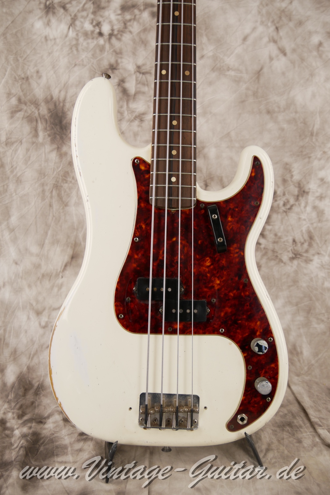 Fender-Precision-Bass-1962-olympic-white-002.JPG