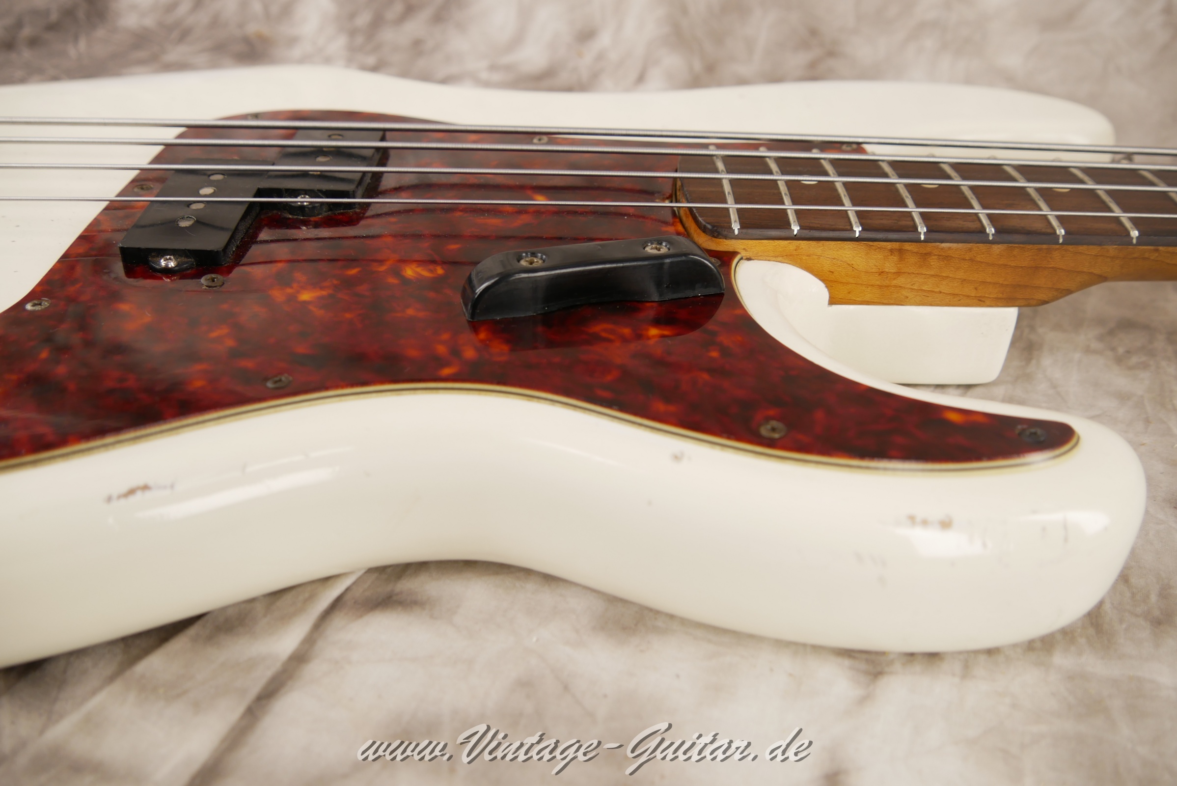 Fender-Precision-Bass-1962-olympic-white-022.JPG