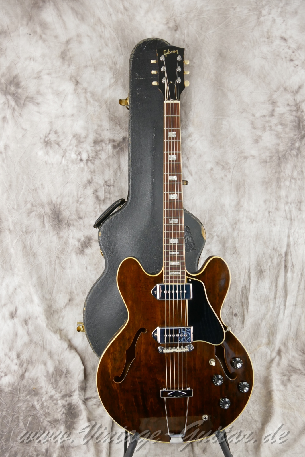 Gibson_es330td_walnut_1970_USA-013.jpg