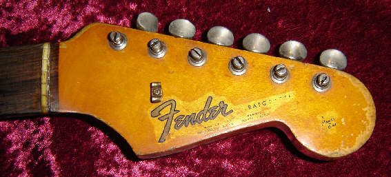 Fender-Stratocaster-1965-sunburst-d.jpg