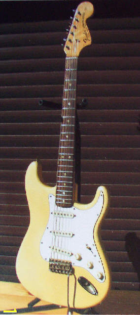 Fender-Straocaster-1969-a.jpg