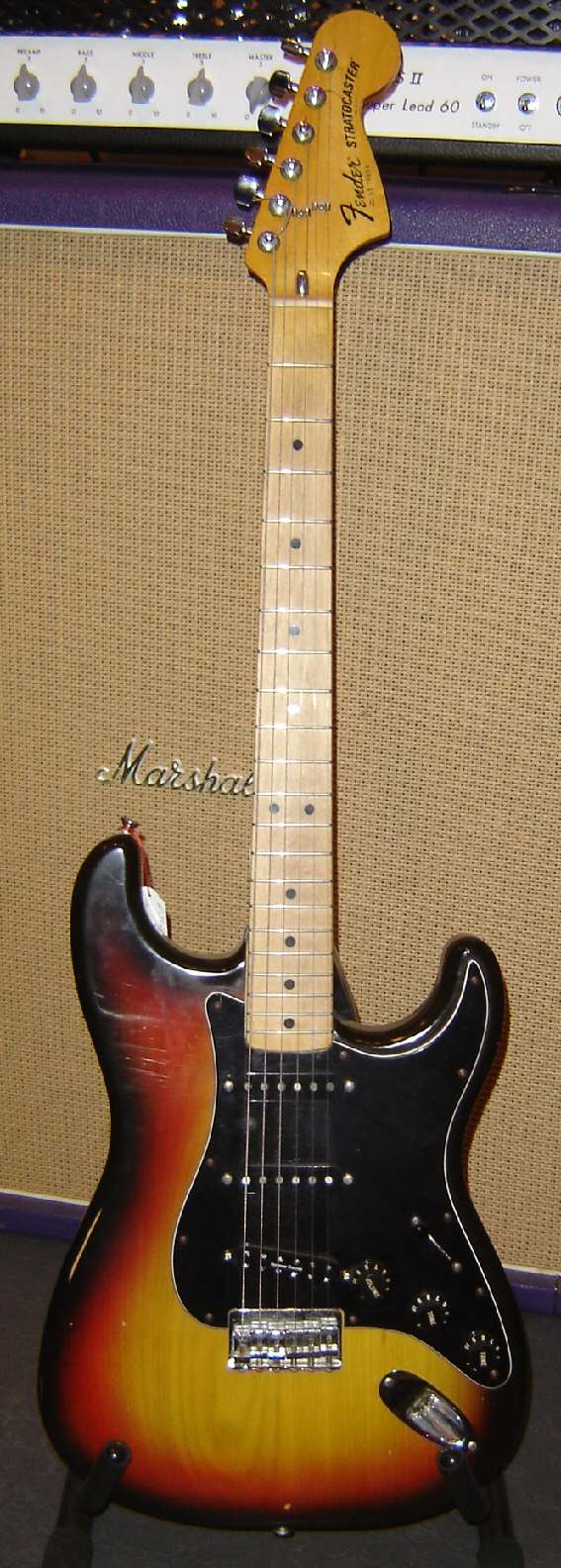 Fender-Stratocaster-1977-sunburst-1.jpg