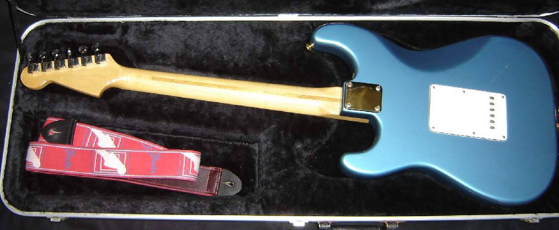 Fender-The-Strat-LPB-2.jpg