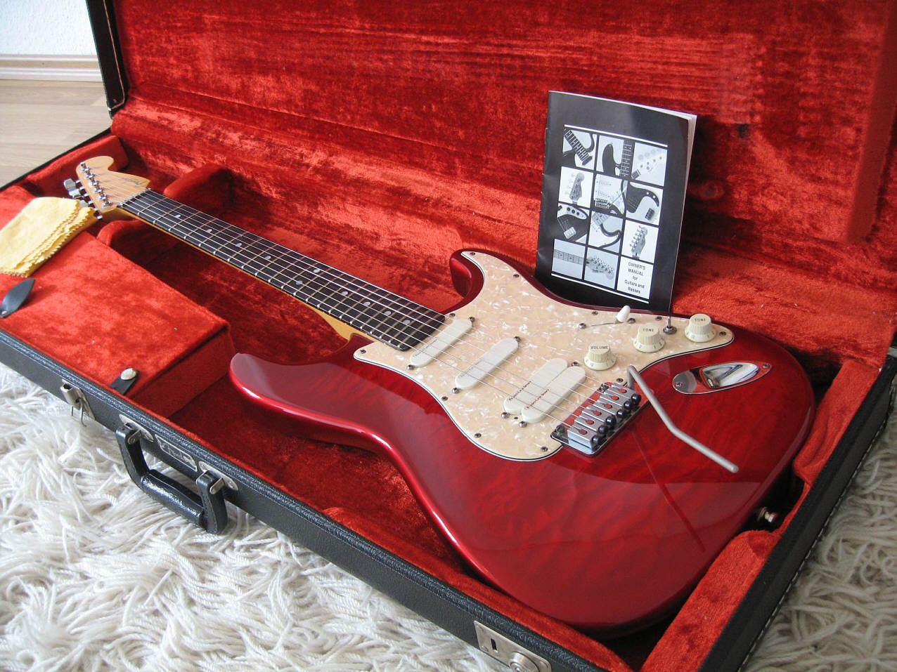 Fender-Stratocaster-Ultra-1997-c.jpg