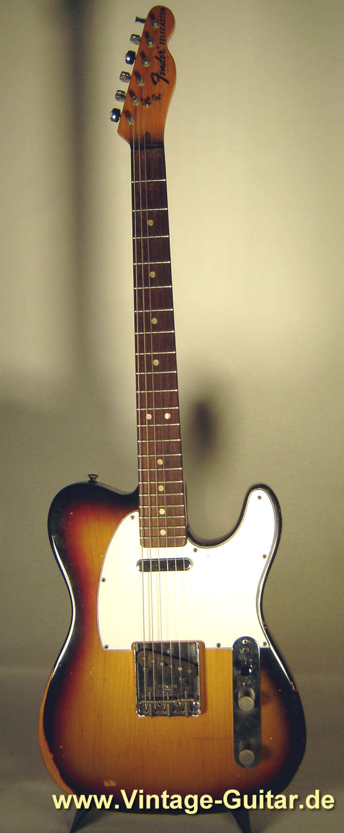 Fender_Telecaster_1973_sunburst_1.jpg