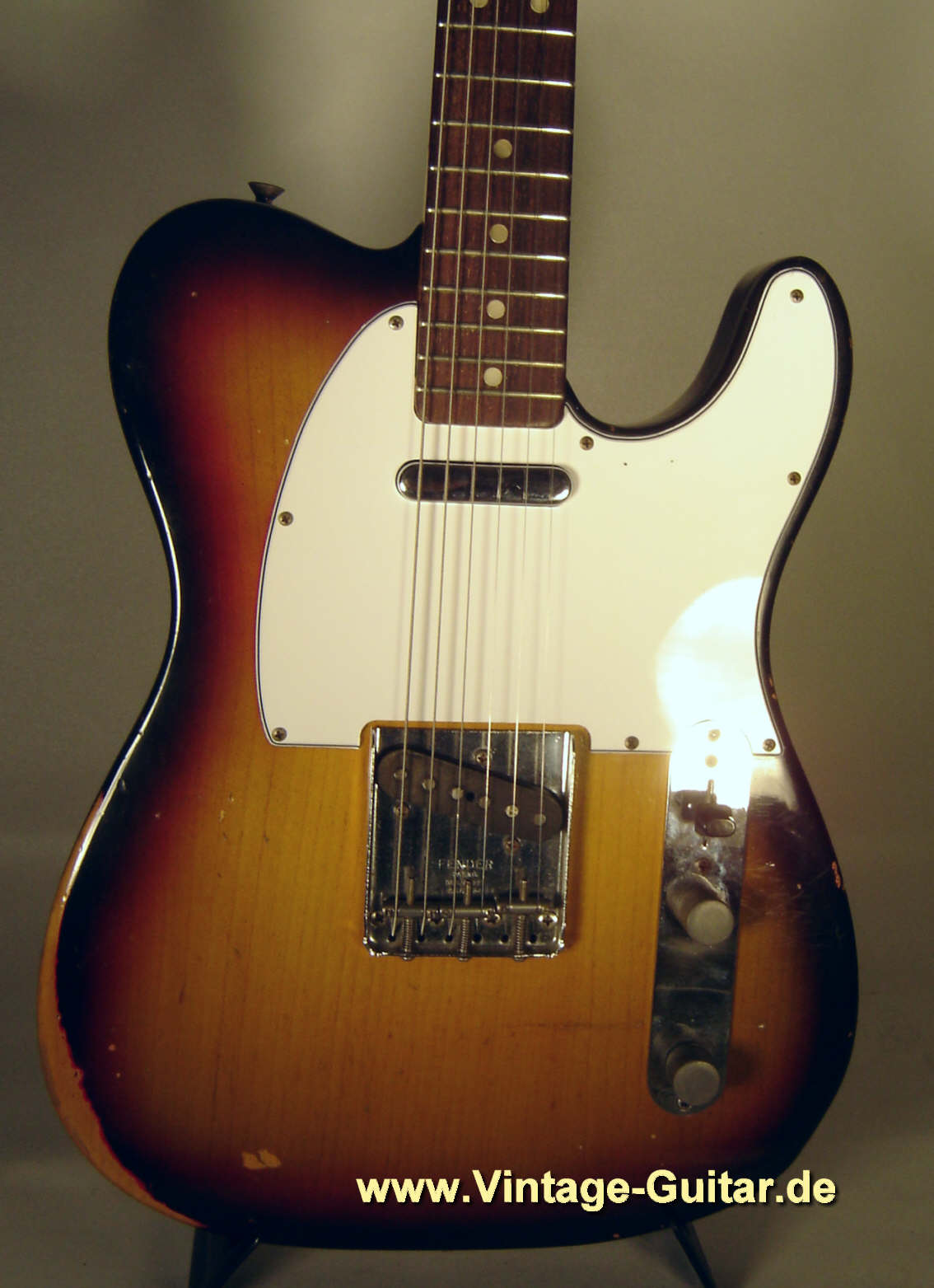Fender_Telecaster_1973_sunburst_3.jpg