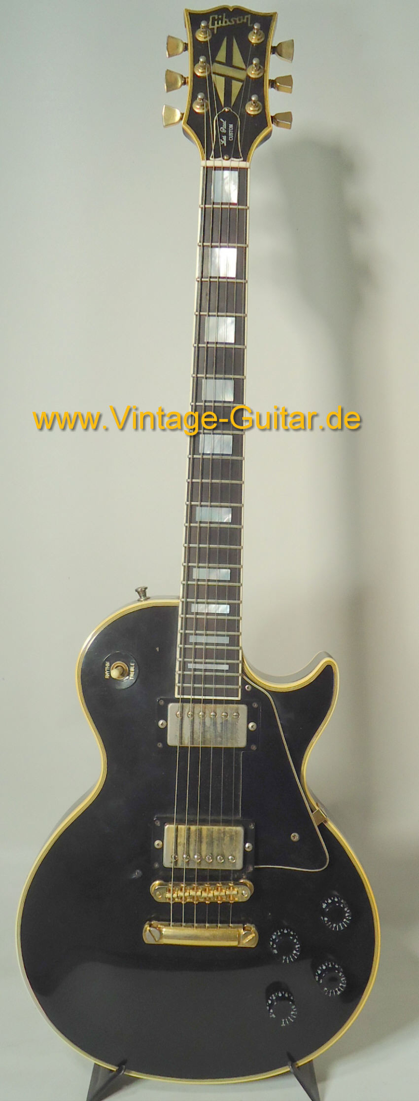 Gibson-Les-Paul-Custom-1988-a.jpg
