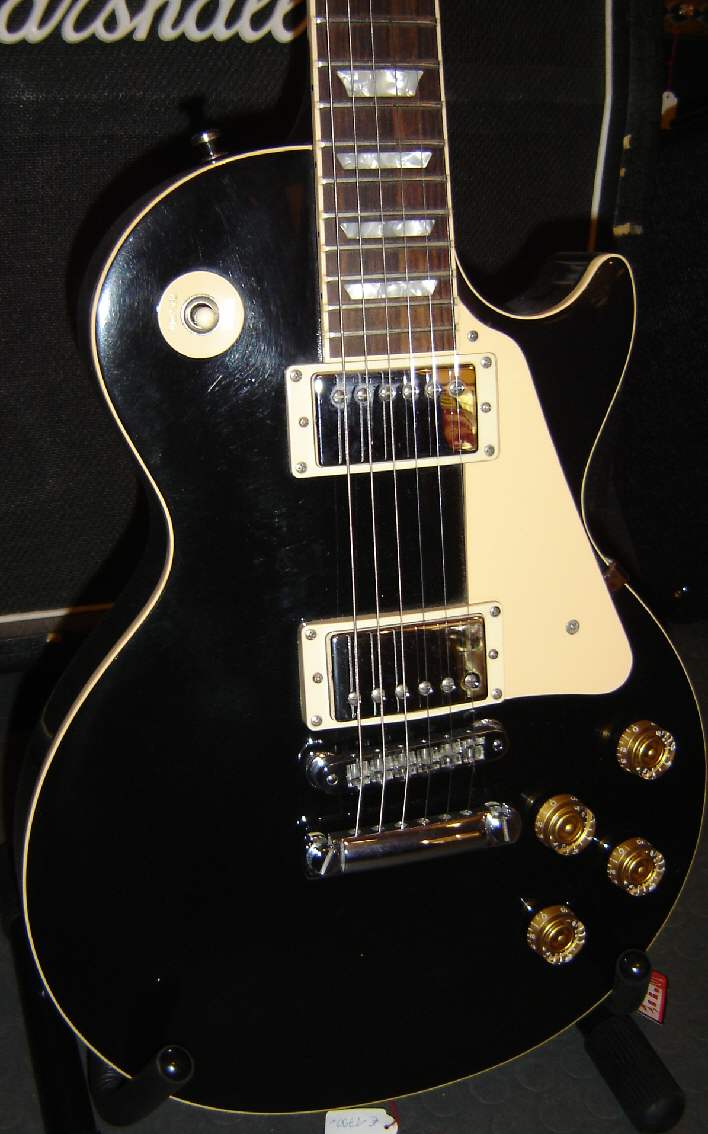 Gibson-Les-Paul-Standard-black-99.jpg