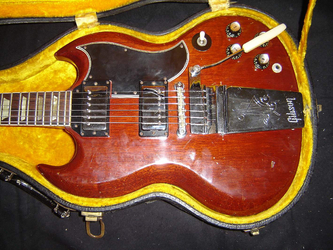 Gibson-SG-65-66-2.jpg