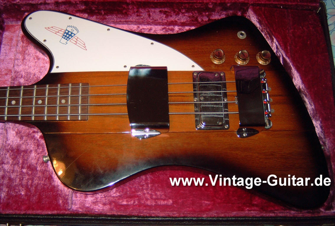 Gibson_Thunderbird_IV_1976-1.jpg