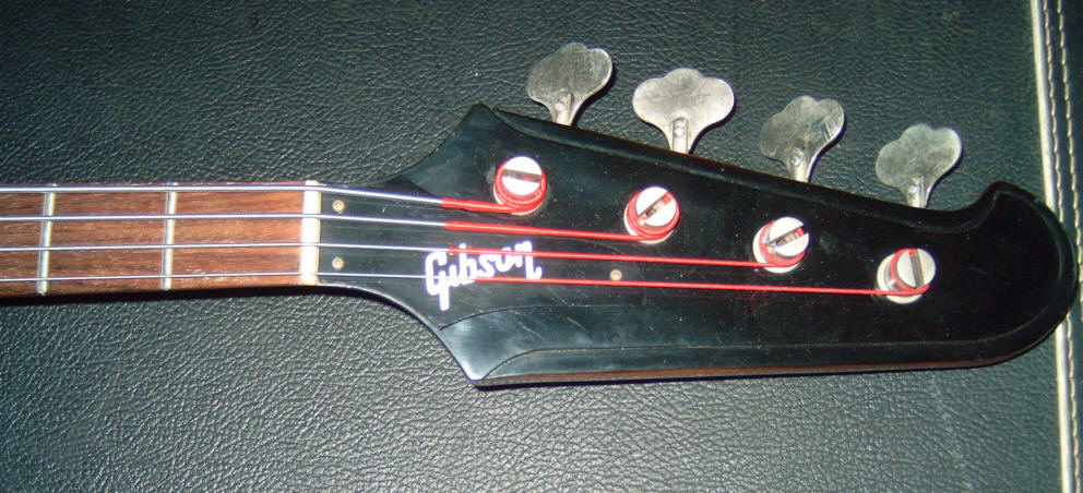 Gibson_Thunderbird_IV_1976-5.jpg