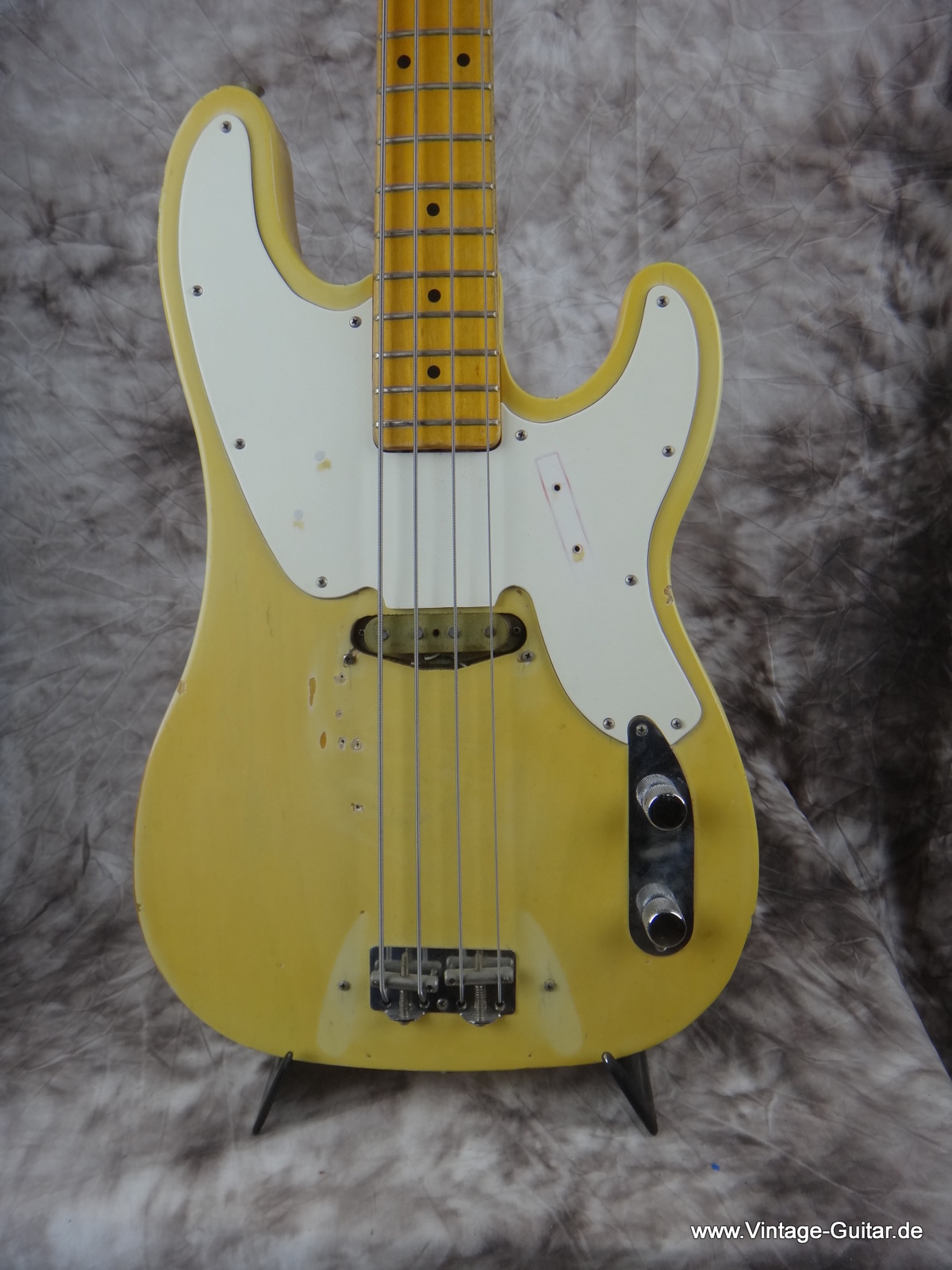 Fender-Telecaster-Bass-1968-blond-003.JPG
