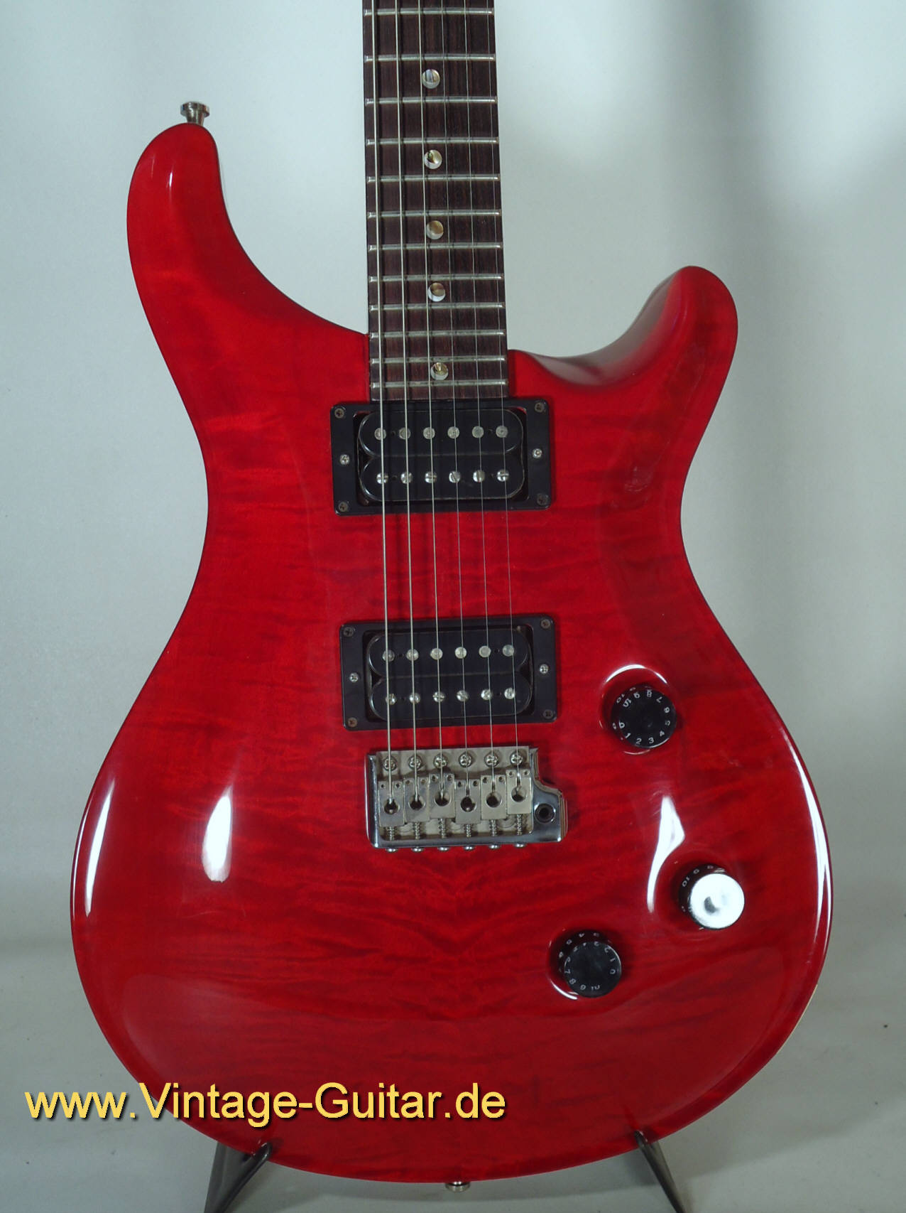 PRS-Custom-Scarlet-Red-2.jpg