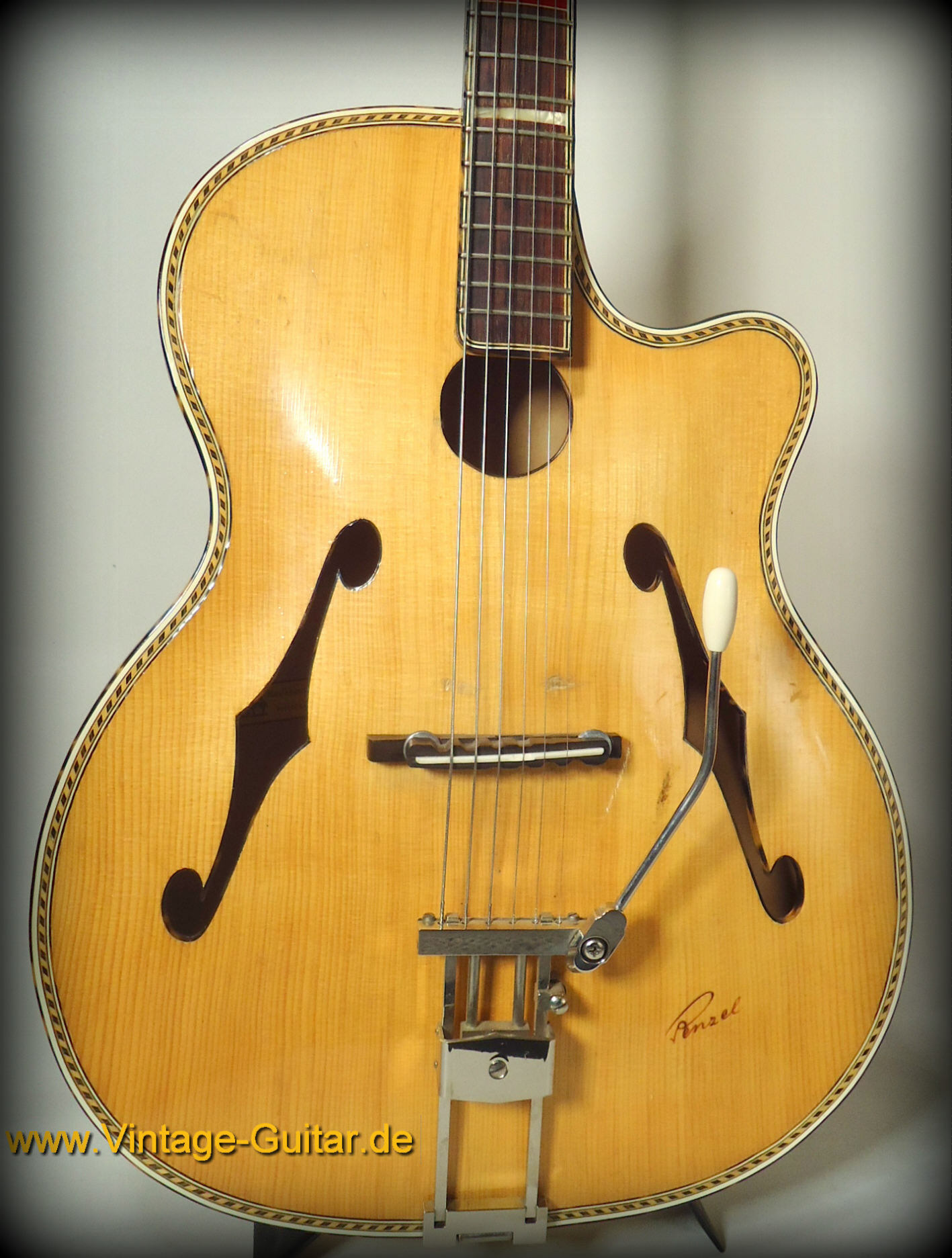 Penzel-Archtop-Germany-b.jpg