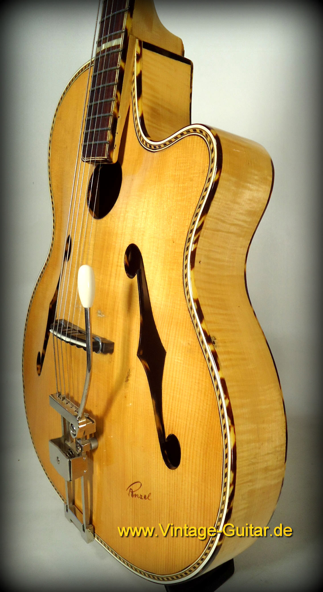 Penzel-Archtop-Germany-d.jpg