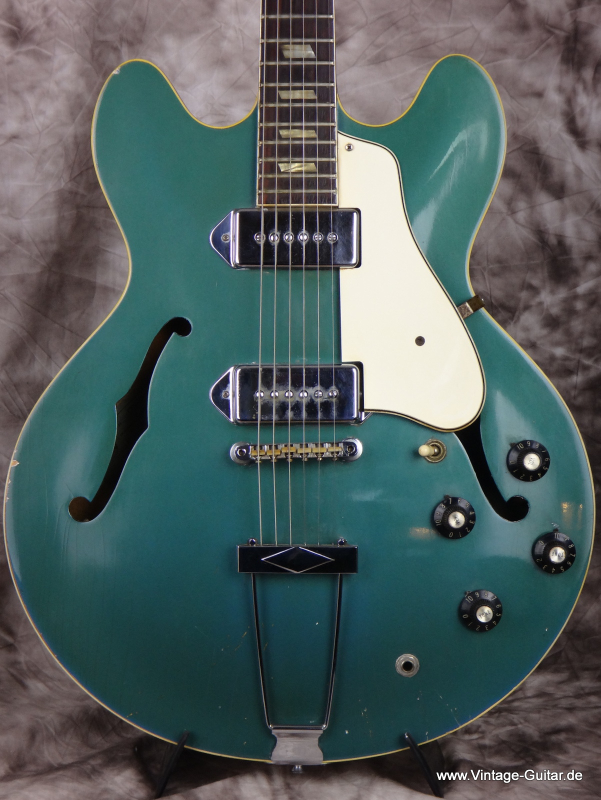 Epiphone_Casino_Pelham-Blue-1967_Gibson-002.JPG