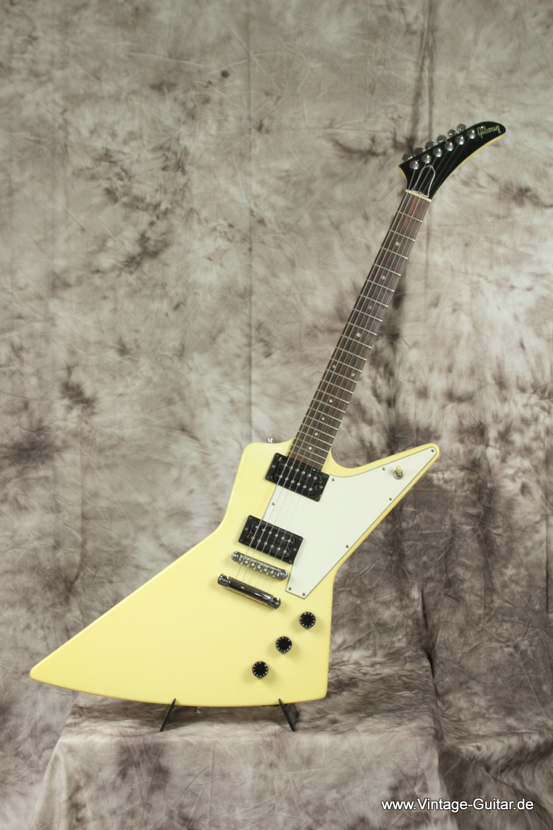 Gibson-Explorer-1992-white-001.JPG